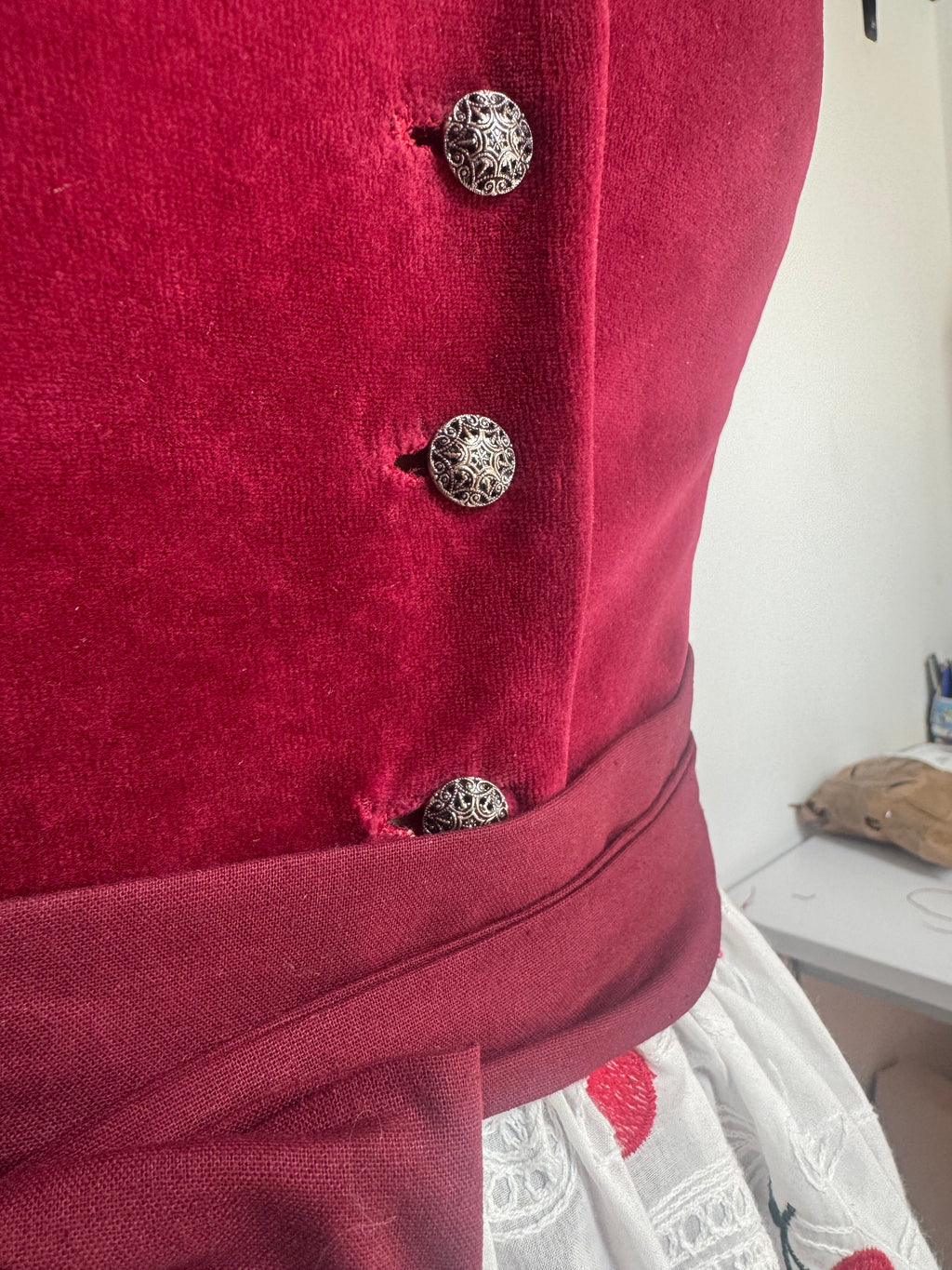 Dirndl "Cherry-Love"