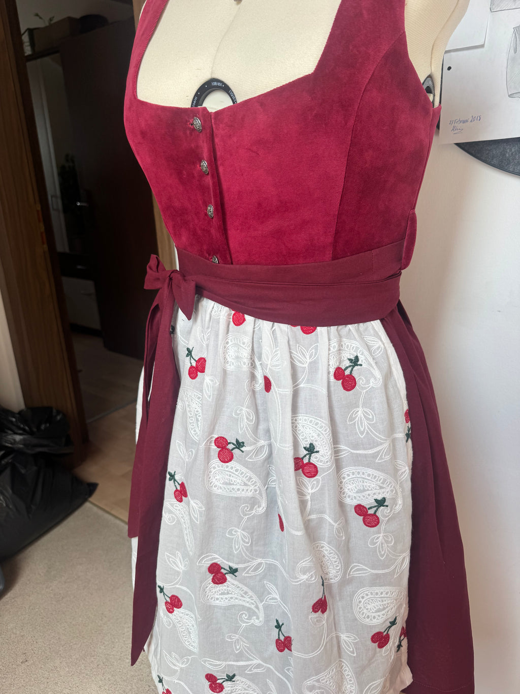 Dirndl "Cherry-Love"